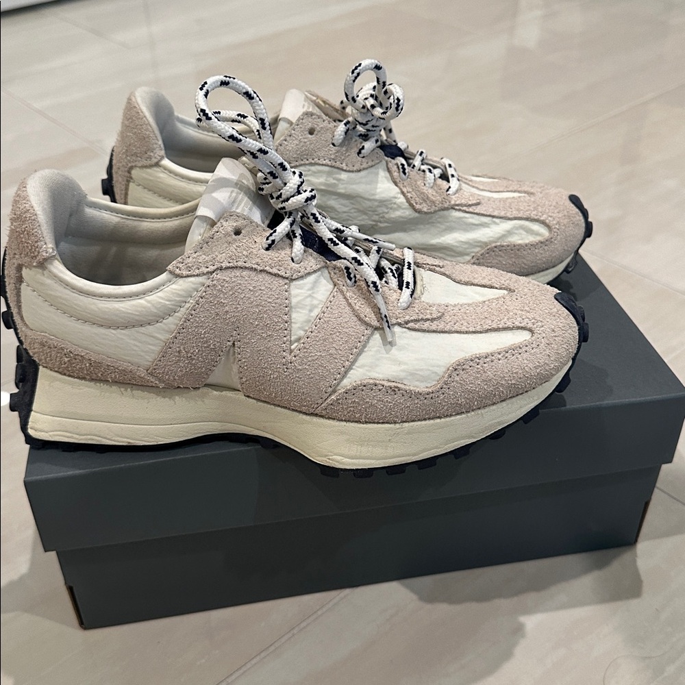 New Balance 327 Beige, Navy and White Men's Sneakers - Picture 3 of 6